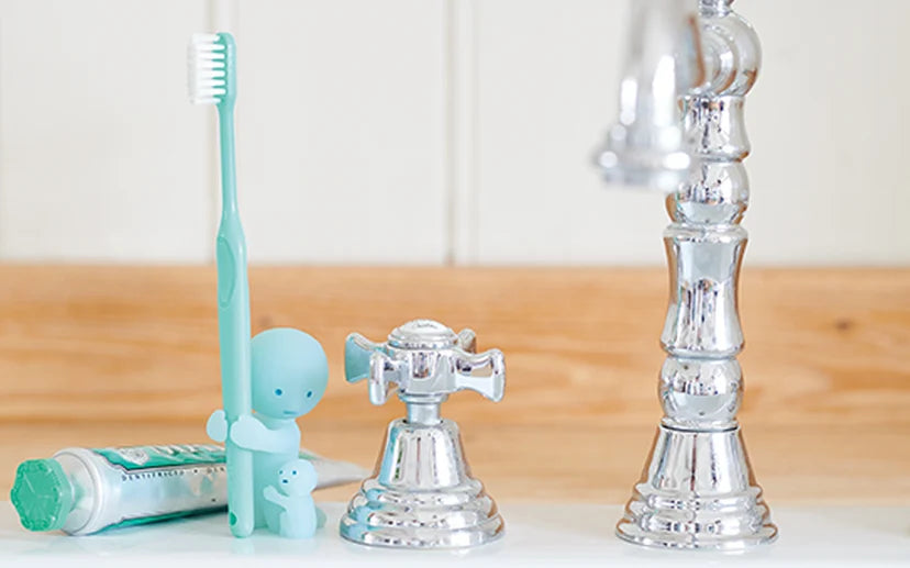 SMISKI - Toothbrush Stand